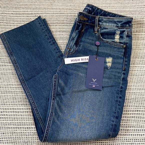 Stevie Crop Straight in Medium Wash - Picture 2 of 6